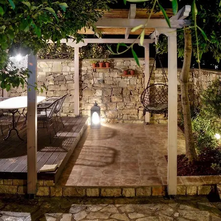 Hammock House
