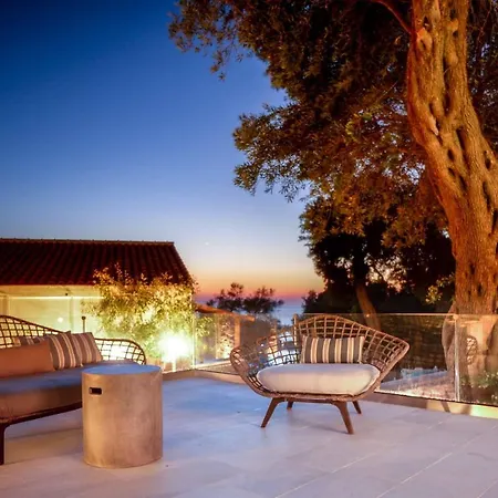 Hammock House جايوس