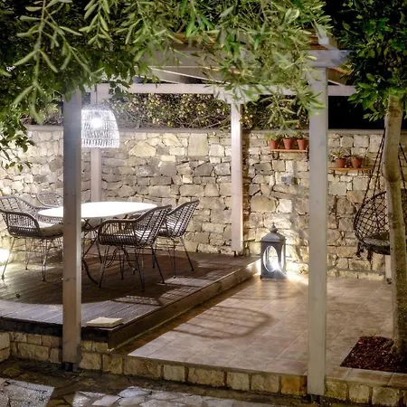 Hammock House Gaios